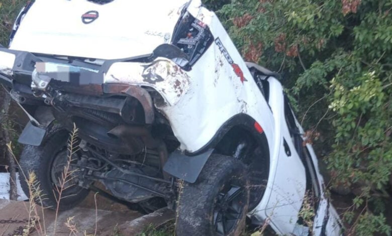 Man killed after bakkie plunges into river | The Witness