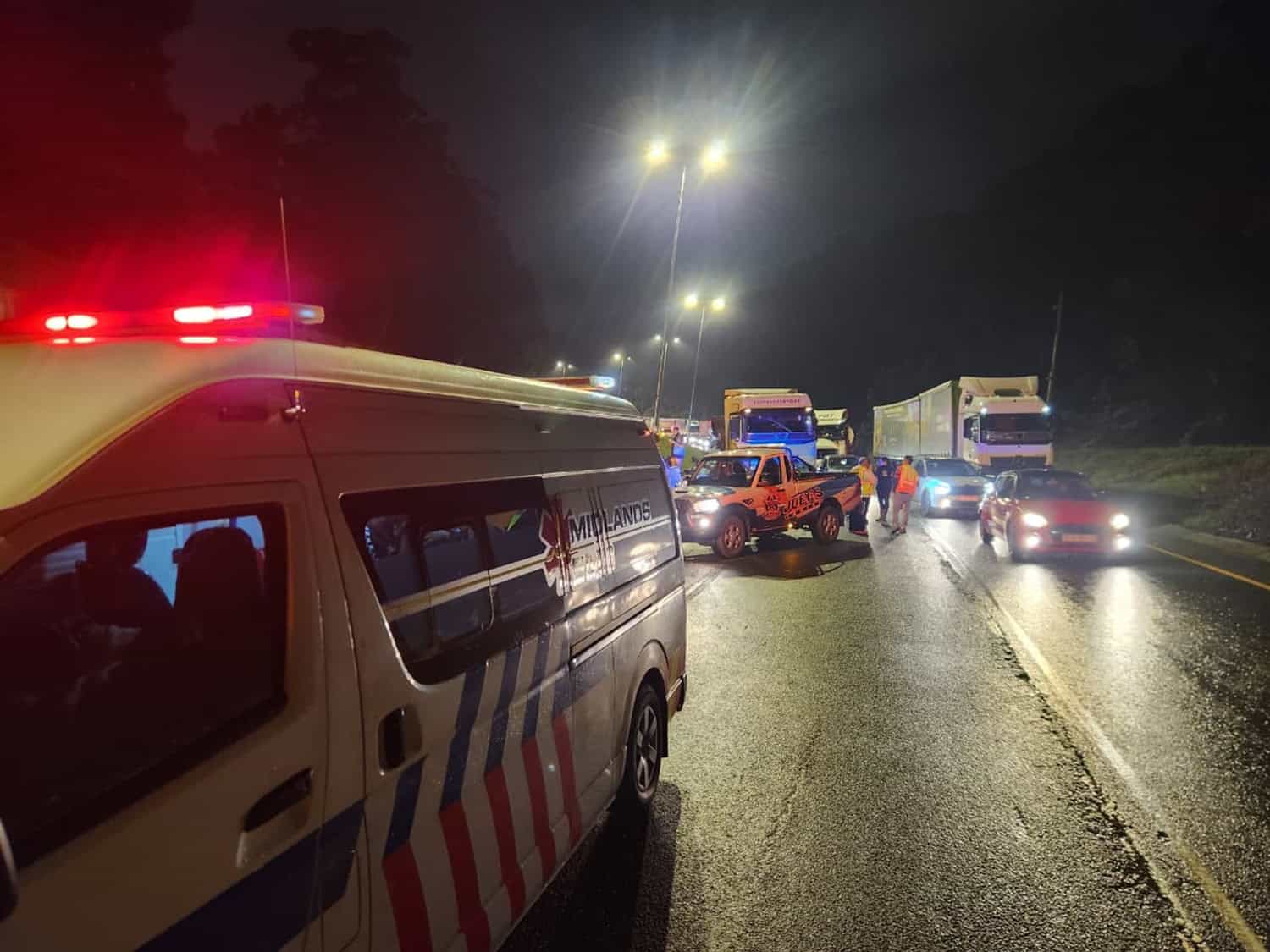 UPDATE | Multi-vehicle crash on N3 leaves two injured