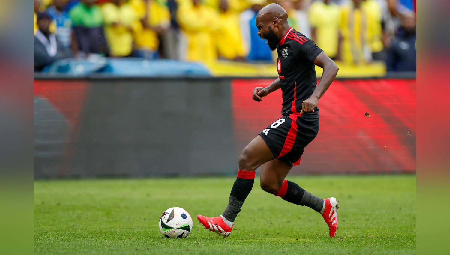 Own goals help Pirates become champions after 14 years