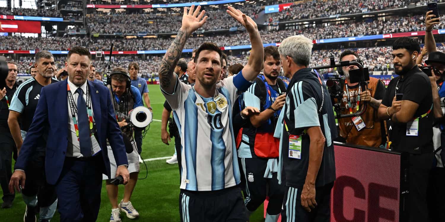 Messi sets World Cup scoring record as stars outshine weather