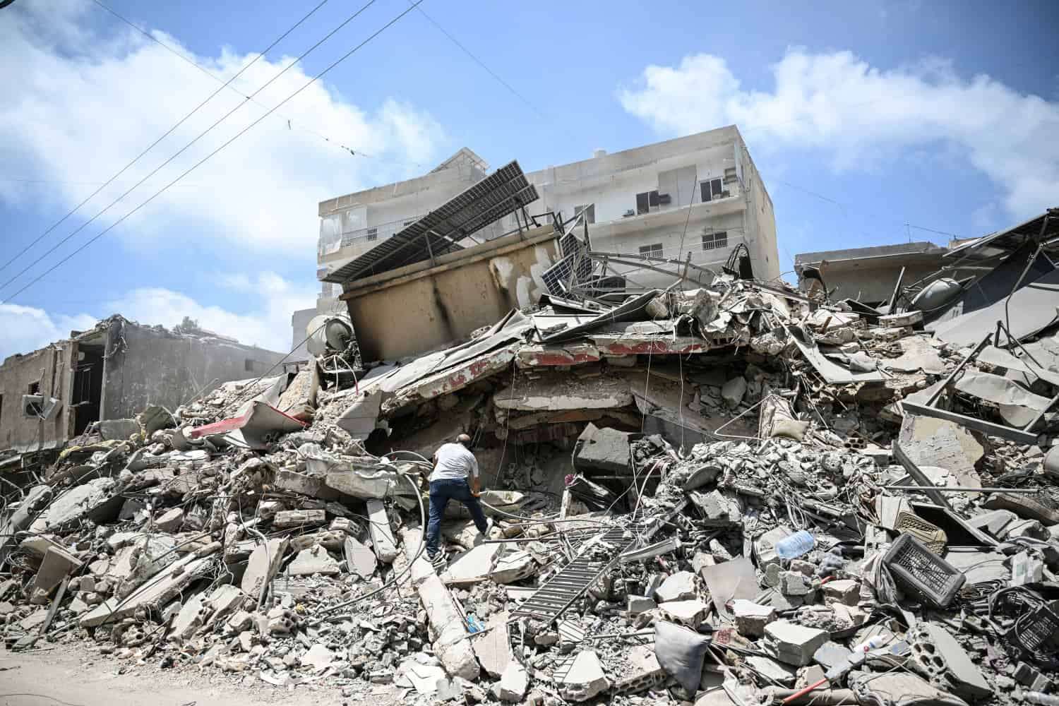 Israel strikes south Lebanon despite framework agreement to end hostilities
