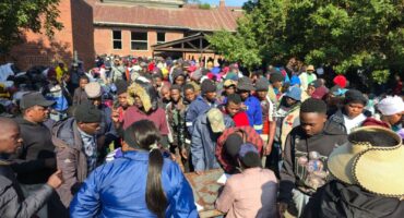 Scores of Malawian nationals continued to arrive at the Mayor’s Walk holding site in Pietermaritzburg on Monday morning, despite authorities already grappling with overcrowding and deteriorating conditions at the shelter. PHOTO: MOEKETSI MAMANE
