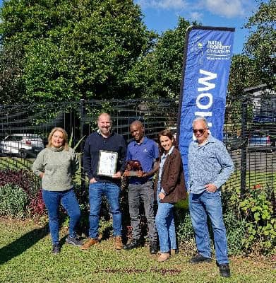 Natal Property Consultants received a Silver Ellie Award for its colourful and vibrant planting design. From left: Lara Edmonds (KPCA Group) Paul Campbell (Natal Property) Innocent Kachaka, Bridgette Campbell & Glenn Mc Arthur (KPCA Group). Photo: Burkhard Schlosser.