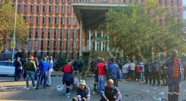Striking Msunduzi Municipality workers blockade the A.S. Chetty Building, bringing operations to a standstill. Photo: Moeketsi Mamane