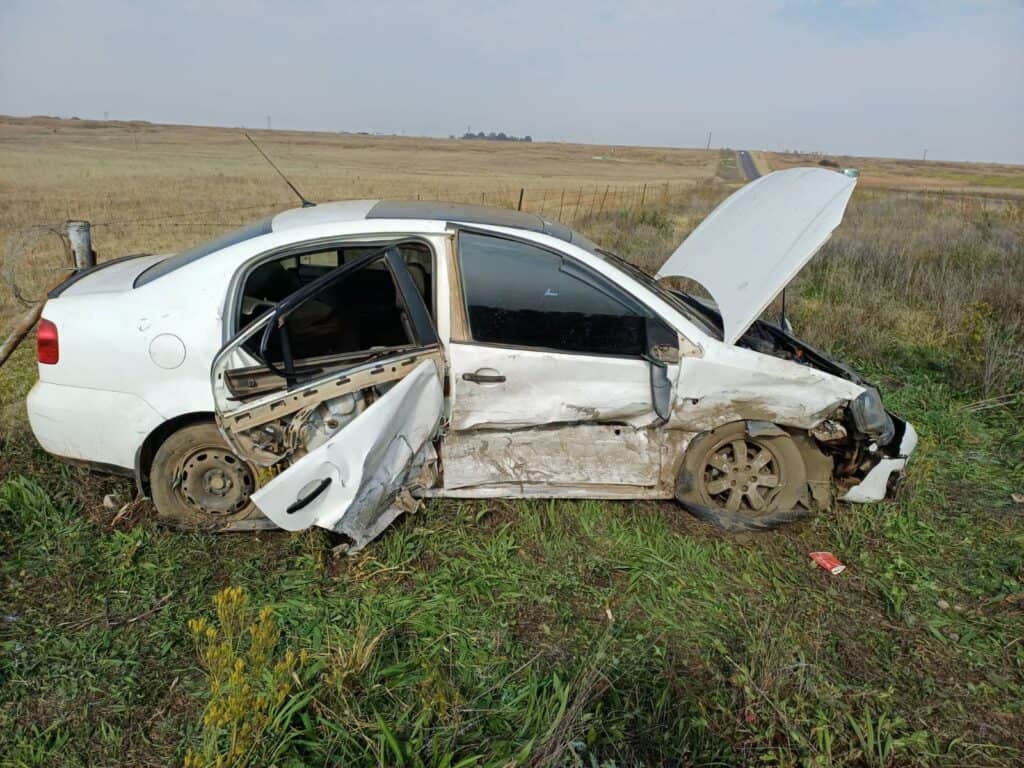 The VW white polo that was involved in the accident and found to be carrying bags of dagga worth R582 000. Photo: SAPS Facebook