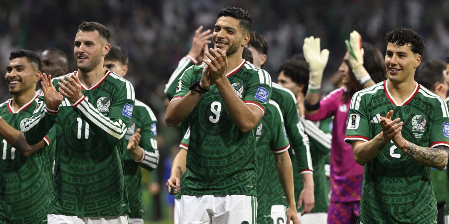 Mexico see off Ecuador to break 40-year World Cup curse