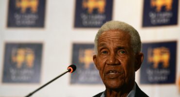 Garry Sobers, towering West Indies cricket all-rounder, dies at 89