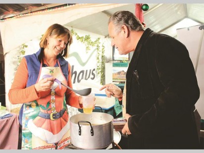 Sheelagh Livesey from Windermere Cider and Theo Ras a musician from Fourways.