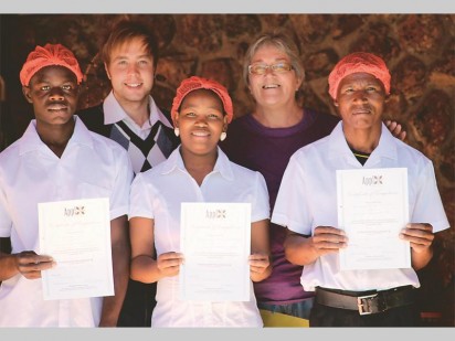 Lucky Dube, trainer Dirk van Rooyen, Nonosi Shbangu, Marianne Knoetze and Vusi Mtembu.