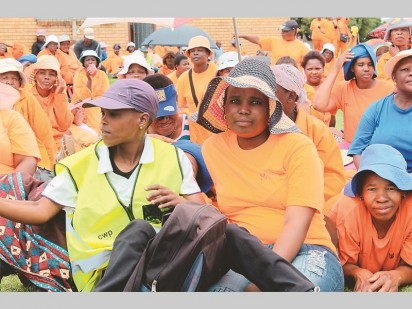 About 1 200 people participated in a march on 26 and 27 November to raise awareness as part of a 16 Days of Activism of no Violence against Women and Children.