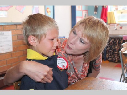 Anne-Marie Vermeulen moes mooi praat met haar seun Roandre om hom te oortuig dat skool lekker is.