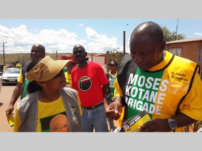 African National Congress Deputy President, Cyril Ramaphosa going door to door in Munsieville. Photo: MyANC.