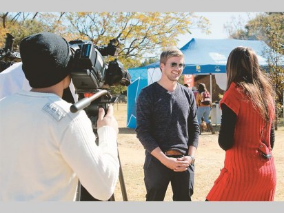 'n Insetsel vir die Woef & Kie televisieprogram is ook die dag verfilm.