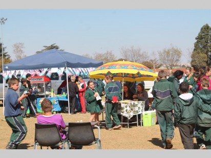 Talle besigheidsmanne en -vroue is tydens Laerskool Krugersdorp-Noord se Entrepreneursdag gekweek.