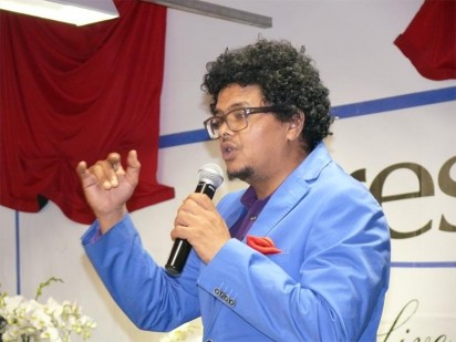Joey Rasdien telling it like it is.