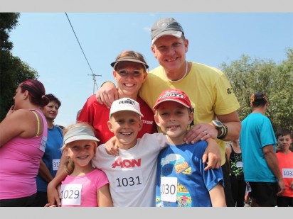 The Theunissen family Chantel, Wynand, Ruben and Mignon is ready to spend some quality time getting fit. Seen here with them is the youngsters' friend Tiaan Pienaar (front centre).