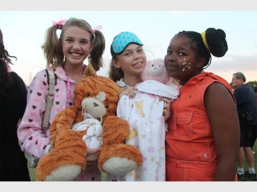 Natalie van der Merwe, Angelique Rossouw and Rethabile Tsotetsi.