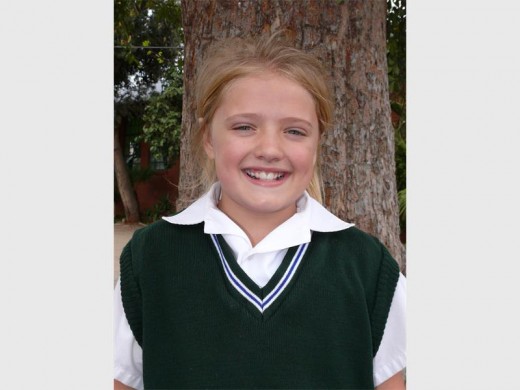 Estuné van Eeden, 'n Graad 3-leerling het gesê haar ma Esmé is nes tjoklits. "Sy is baie lief vir my en doen so baie vir my. Daarom gaan ek haar met 'n geskenk verras."