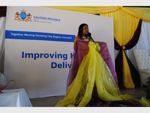 MEC for Health in Gauteng, Qedani Mahlangu speaks to the nurses.