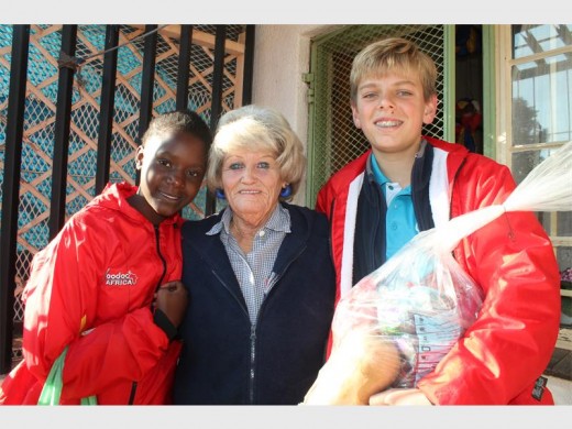 Estina Masuka, Martie Prinsloo en Adriaan de Jong.