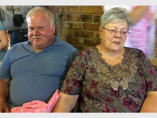 Oupa Coen en Ouma Tina Weideman geniet dit om rustig te wees.