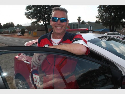 Craig Barwise, ER24 takbestuurder vir Johannesburg-Suid geniet sy werk met 'n breë glimlag.
