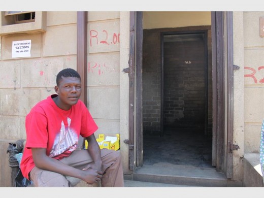 This man asks R2 if you want to use the public toilet that tax payers are paying for.