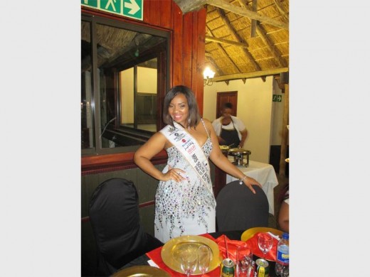 Nokuthula Thanda is a 2015 Mrs South Africa Finalist. She hosted the Mrs SA Cansa red carpet event.