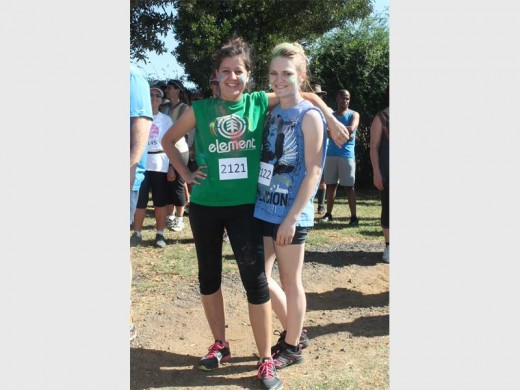 Corne van Dyk and Danita van der Westhuizen getting ready to run.