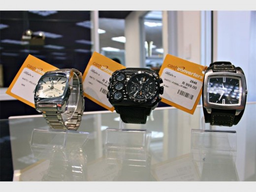 Perspexwatchstand_85402