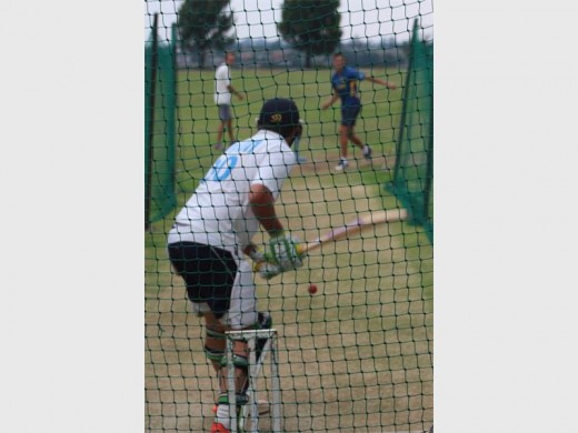 Divan Marais bats against Juandré Ludick.