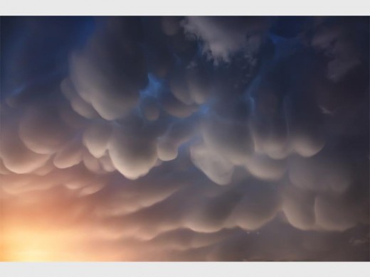 Mammatus clouds are distinctive of hail clouds. Photo: Wikimedia Commons.