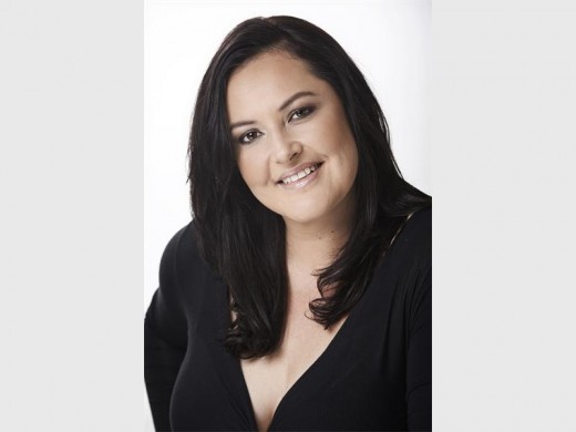 Michelle Botha, aktrise en sangeres, gaan die gehoor met haar uitmuntende talent vermaak.