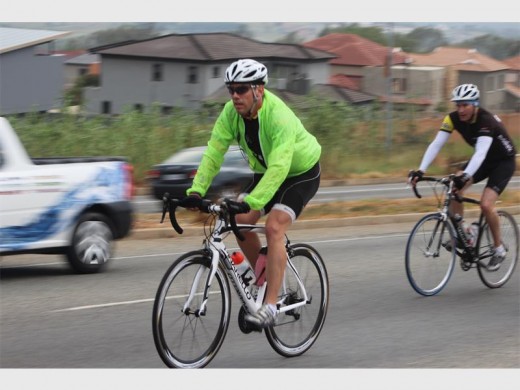 Christo Prins, the tour organiser, followed by Johan Wilters.