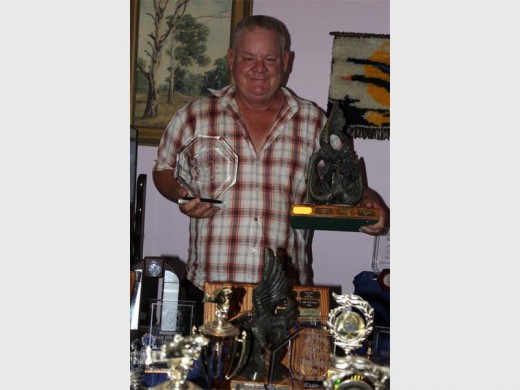 Die Wes-Rand Hengelklub se lede het tientalle trofees gewen. Die klub se voorsitter, George Wheeler het vir elke lid 'n trofee gegee.