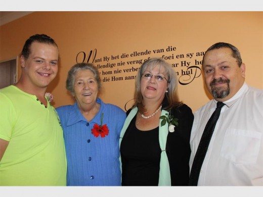 Vanaf links: Hendry Swanepoel, Ria van Rensburg, Martie Deale en Deon Swanepoel