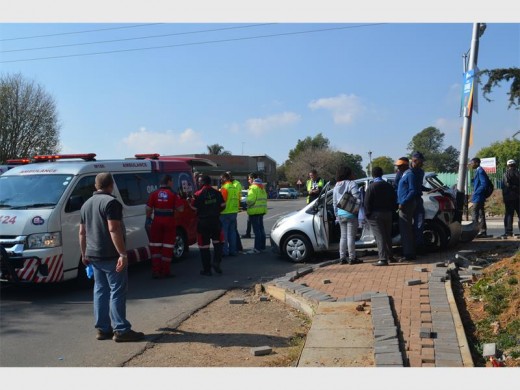 The scene was a mess of ER24 paramedics, CPF members and curious bystanders.