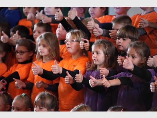 Pupils of Laerskool Muldersdrif saying thank you to the Silverstar team.