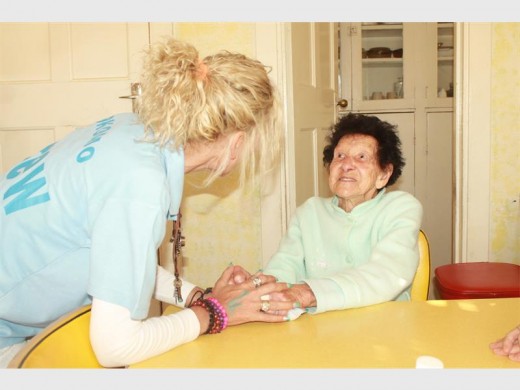 Tannie Loo vertel vir Tiffany Steyn haar geheim vir 'n lang lewe.