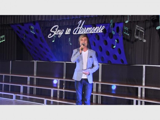 Sing in Harmonie se aanbieder Anthonie Bougas.