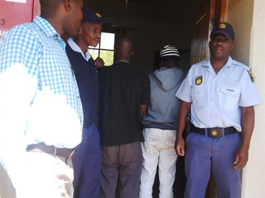Hekpoort Police with the two suspects.