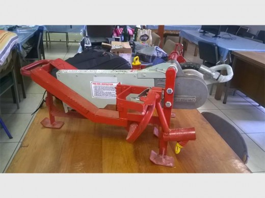 An electrically powered tool was among the items recovered by the Krugersdorp Police after they arrested seven suspects for being in possession of stolen goods. Police asked the community to identify this item as well.  Photo: Krugersdorp Police