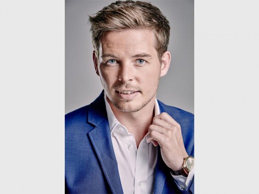 7de Laan actor Andre Lotter will be at Garden World's Carols by Candlelight.