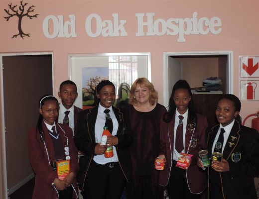 From the left : Kelebogile Diale (Treasurer), Tseko Maleleka, Jabu Mbele (President), Ina Meiring (Hospice), Oratile Mpshane (Secretary) and Matshidiso Mantjie (Vice-President).