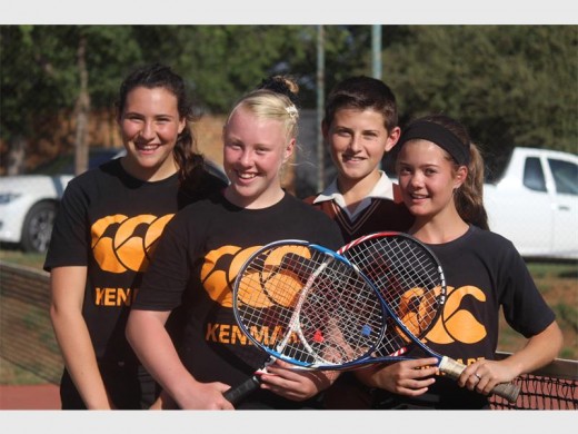 Sulize Grobler, Caitlin Knipe, Rene van den Berg en Ruard Botha was deel van die D2-distrikspan tydens die D2-kampioenskappe in Julie.