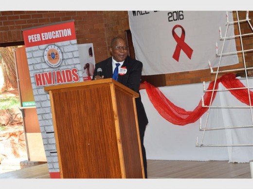 Sterkfontein's CEO, Jimmy Mapunya addressed the crowd.
