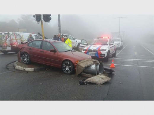 One of the vehicles that was involved in a collision on the corner of Voortrekker and Van Oord Roads this morning.  Photo: Help24