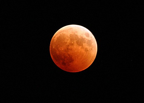 A lunar eclipse or blood moon. Photo: Pixabay.