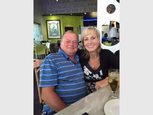 'n Onlangse foto van Charles Slater en sy vrou Debbie.