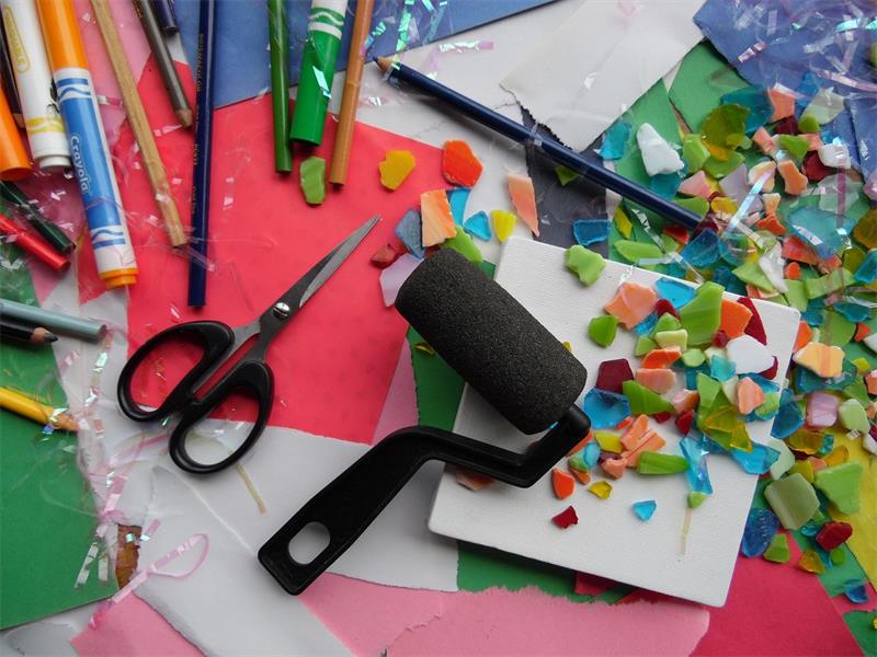 [WATCH] Make your own school supplies Krugersdorp News